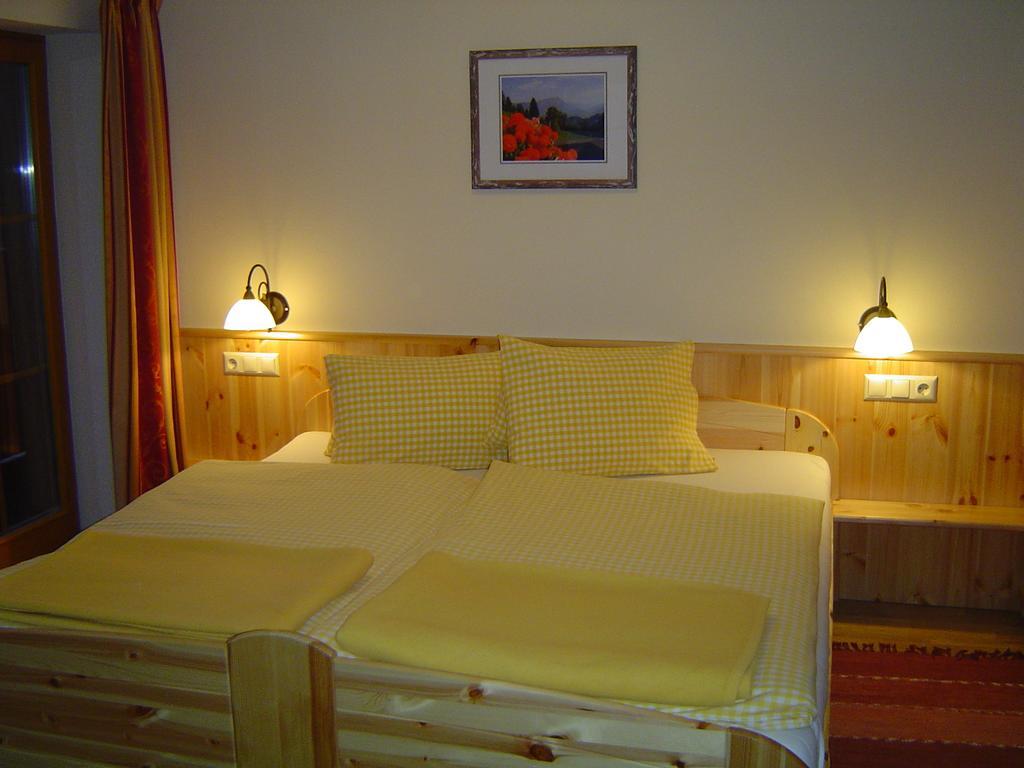 Kirchenbichlerhof Villa Pruggern Szoba fotó